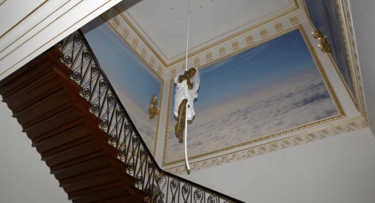 MANSION_INTERIOR - Staircase